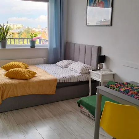 Nighthost Kleczkowska 49 M53